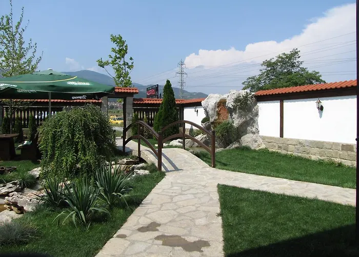 Rodopska House Хотел 2*